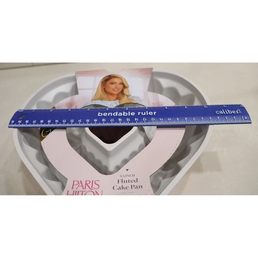 Paris Hilton 9.5 Inch Heart Shaped Fluted Cake Pan Pink Nonstick Ceramic